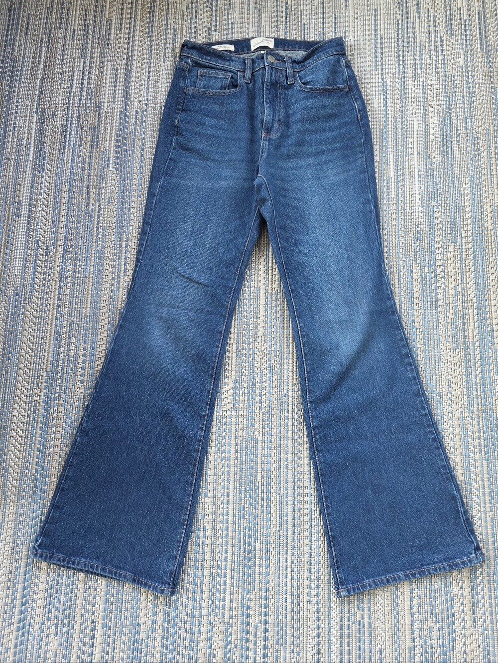 Universal Thread Womens High-Rise Flare Jeans Dark Wash Comfort Stretch Size 4